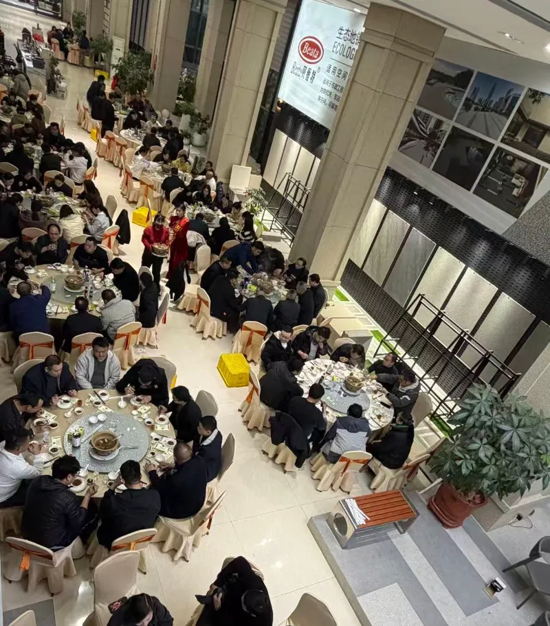 El banquete de fin de año de Beata Cerámica es un éxito | Los ingresos superan los 400 millones de RMB para el nuevo año y nuevos productos debutarán en la feria INT'L Stone de Xiamen